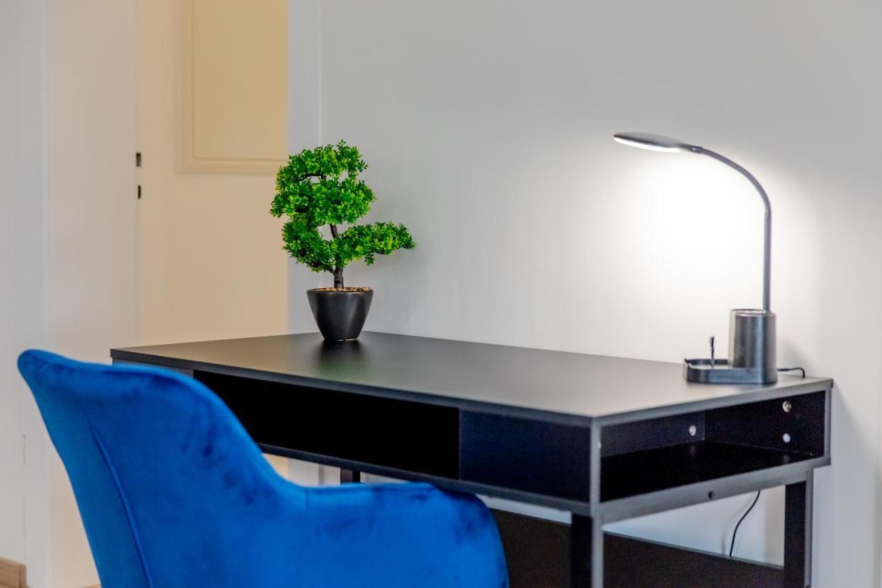 Grosse 3-Zimmer Wohnung - Zentral-Coburg - Kostenloser Parkplatz Luaran gambar