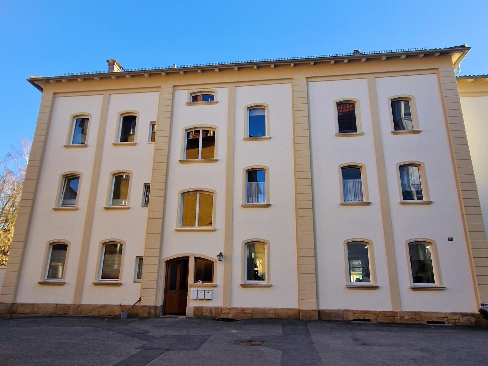 Grosse 3-Zimmer Wohnung - Zentral-Coburg - Kostenloser Parkplatz Luaran gambar